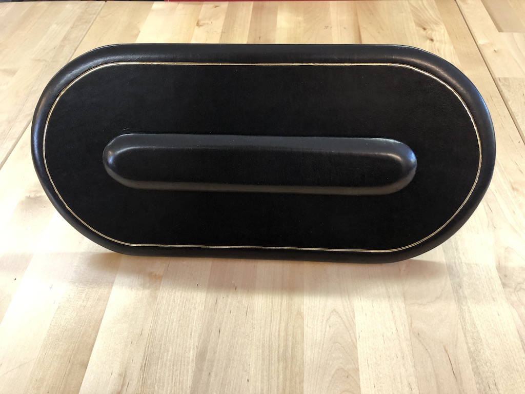 La-Gainerie-DArt-plan-de-table-en-mouton-de-couleur-16