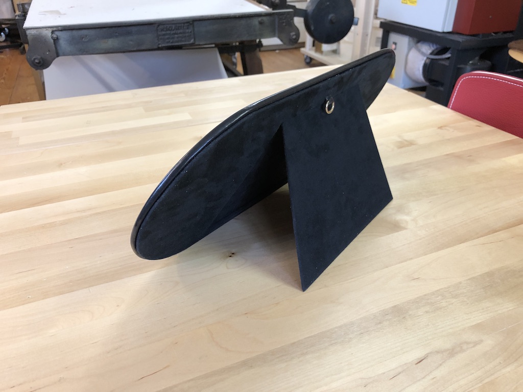La-Gainerie-DArt-plan-de-table-en-mouton-de-couleur-17